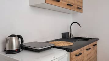 Lemari es dan kompor