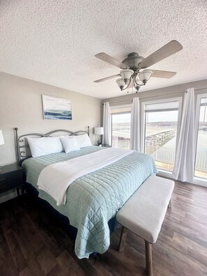 2 bedrooms, iron/ironing board, free WiFi, bed sheets - Lakefront main channel views! Boat slip! (Osage Beach)