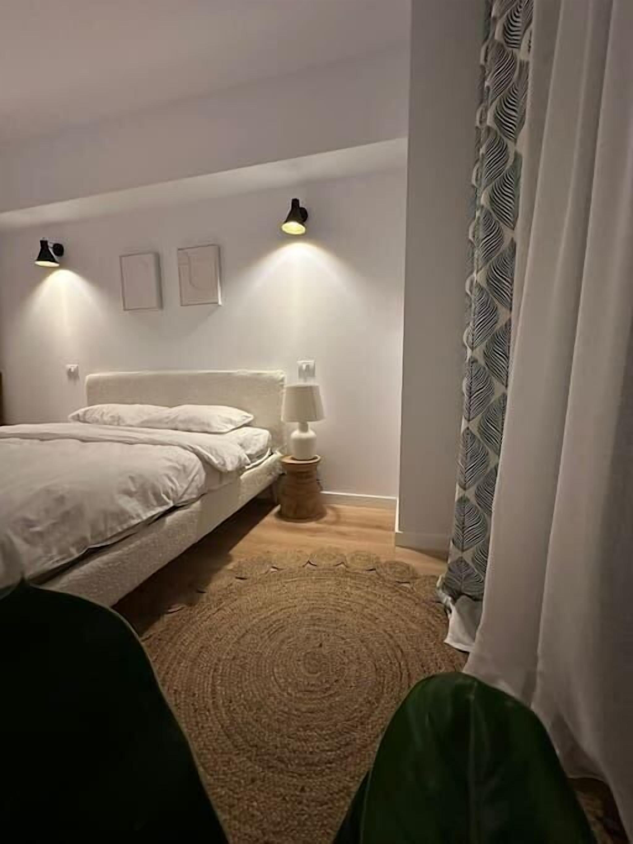 2 dormitorios, tabla de planchar con plancha, wifi gratis y ropa de cama