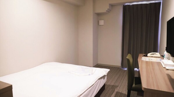 1 bedroom, desk, free WiFi, bed sheets - Smoking allowed Single room type A Room only pl / Itami Hyōgo (Itami)