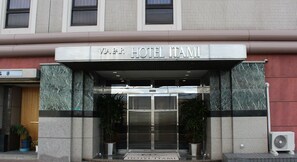 تفاصيل الفندق من الخارج