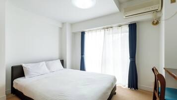 1 bedroom, desk, free WiFi, bed sheets