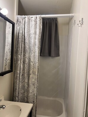 Towels, soap, shampoo, toilet paper