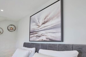 1 habitación, tabla de planchar con plancha, wifi y ropa de cama 