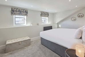 1 bedroom, iron/ironing board, WiFi, bed sheets - Grace’s Loft - Central Scarborough 1 Bed Apartment (Scarborough)