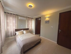 2 Schlafzimmer, Bügeleisen/Bügelbrett, WLAN, Bettwäsche