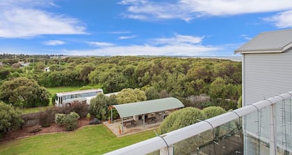 Four bedroom beachside apartment