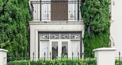 `Beach Side` Warrnambool CBD