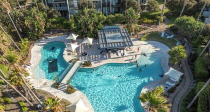 Luxe Waterfront Coastal Retreat - Resort facilities @ Magenta Shores