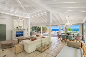 7 bedrooms - La Perla Estate - 7 BR Luxury Beachfront Villa With Utmost Privacy (Les Terres Basses)