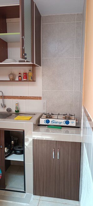 Fridge, microwave, oven