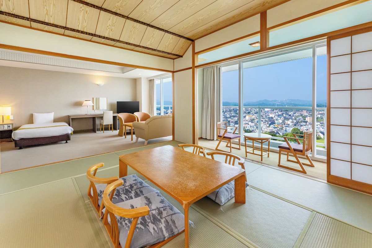 Kamar Deluks, Bebas Asap Rokok, pemandangan samudra (Japanese-Western-Style) | Brankas dan seprai linen