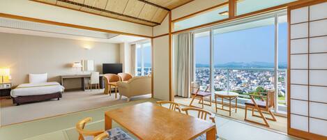 Ocean View Japanese-Western-Style Room Non Smoking | In-room safe, bed sheets