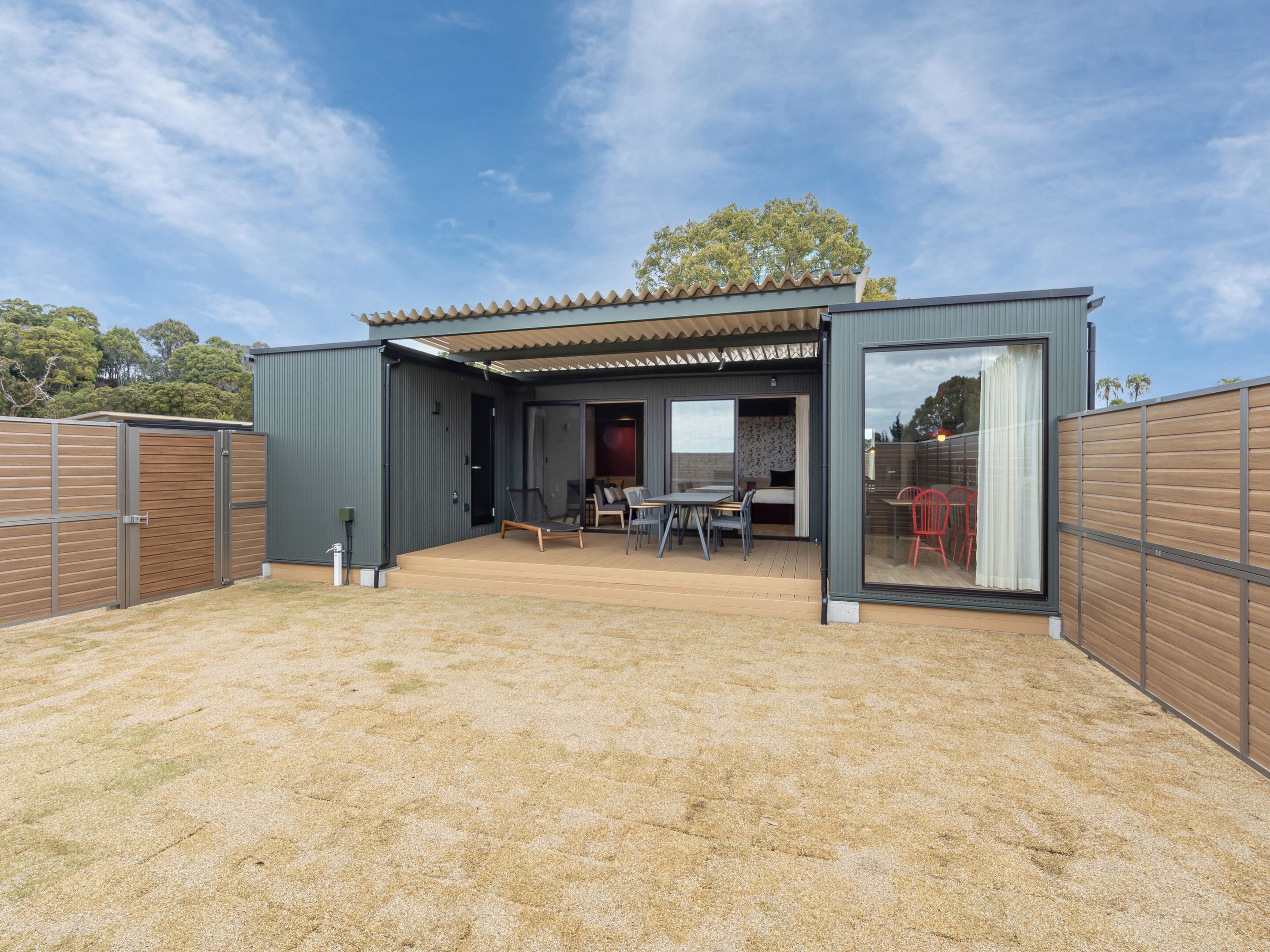 Garden Terrace Villa with private dog park and Sauna, Non-smoking | In-room safe, bed sheets