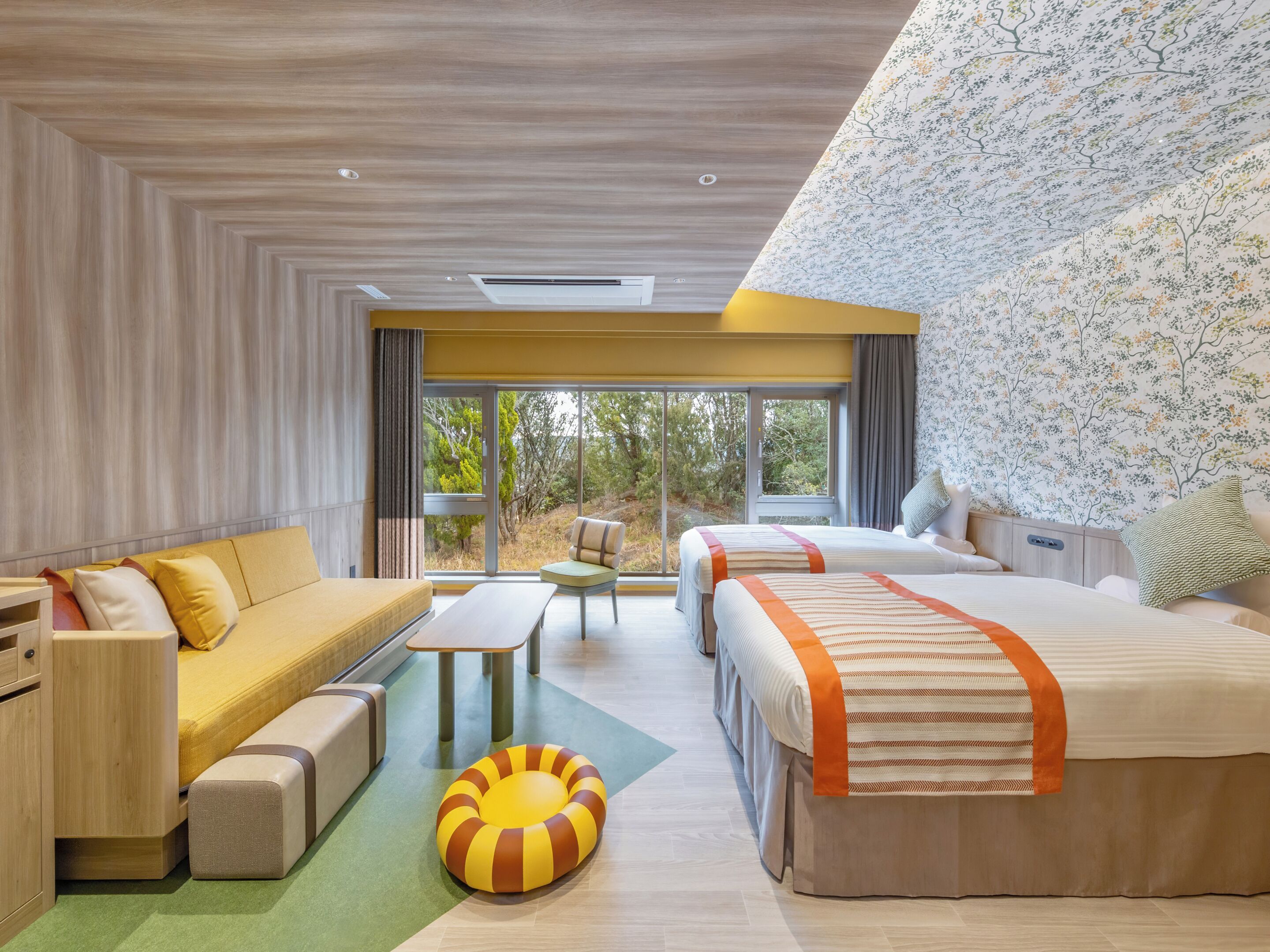 Deluxe Twin Room, Non Smoking | In-room safe, bed sheets