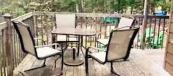 Cozy 1 Bedroom Cottage on a quiet lake