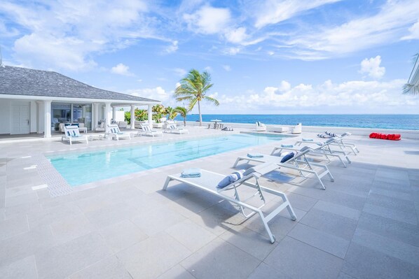 5 bedrooms, Internet - La Perla Palais - Luxury Villa on Private Beach (Les Terres Basses)