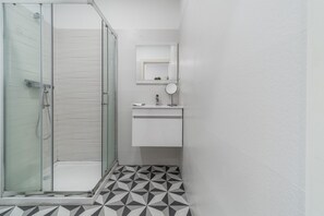 1 bedroom - Nomad s Netto Subway - Sunny Balcony (Porto)