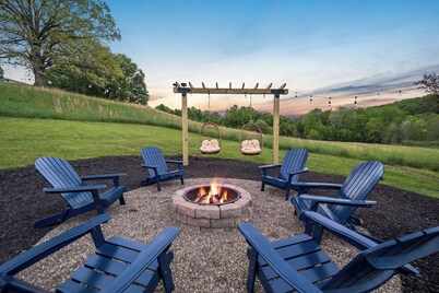 New River Gorge/Endless Wall Trail/HotTub/Outdoor Games/Stargaze/Epic Sunsets