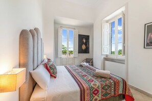 7 bedrooms, iron/ironing board, WiFi (free), bed sheets