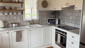 Kühlschrank, Ofen, Herdplatte, Geschirrspüler