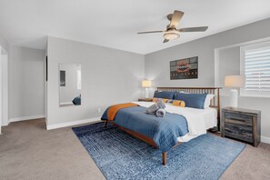 4 soverom, strykejern/-brett, wi-fi og sengetøy