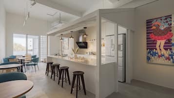 Kühlschrank, Mikrowelle