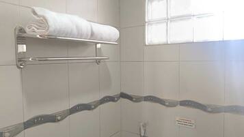 Family Room, Garden View | Bathroom
