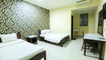 Family Room, Garden View | Bathroom