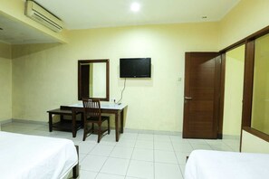 Free WiFi - Newly Frances Hotel Cipaganti (Bandung)