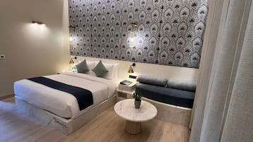 Premium Cottage | 1 bedroom, hypo-allergenic bedding, down duvets, pillow-top beds