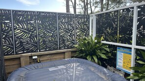 Property grounds - Lavender Cottage - Garden Retreat with Jacuzzi Oasis in St Georges Basin (Saint Georges Basin)