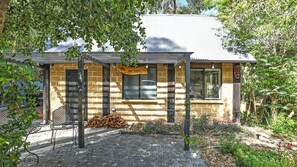 Exterior - Serenity 222 The Estate - Sleeps 20 located in Jervis Bay! (Saint Georges Basin)