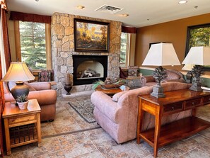 TV connectée, cheminée