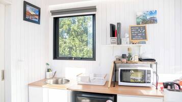 Fridge, microwave, stovetop, toaster