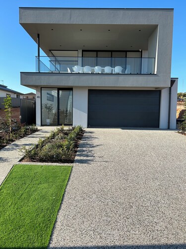 SPECTACULAR VIEWS OF WALLAROO MARINA