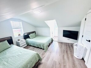 4 bedrooms, iron/ironing board, free WiFi, bed sheets