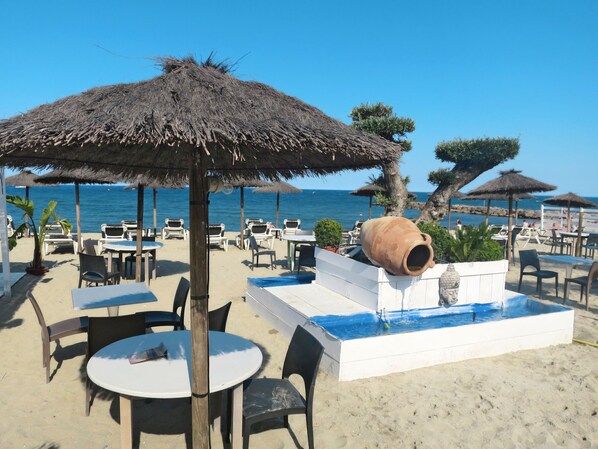 Vlak bij het strand