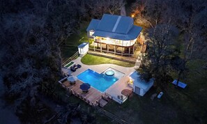 Exterior - Riverfront, Pool, HotTub, BoatRamp, Deck, Sleeps16 (West Columbia)