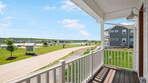 Property grounds - 3 Bedroom Duplex with Marina Views (Ottawa)