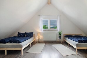 1 bedroom, free WiFi, bed sheets