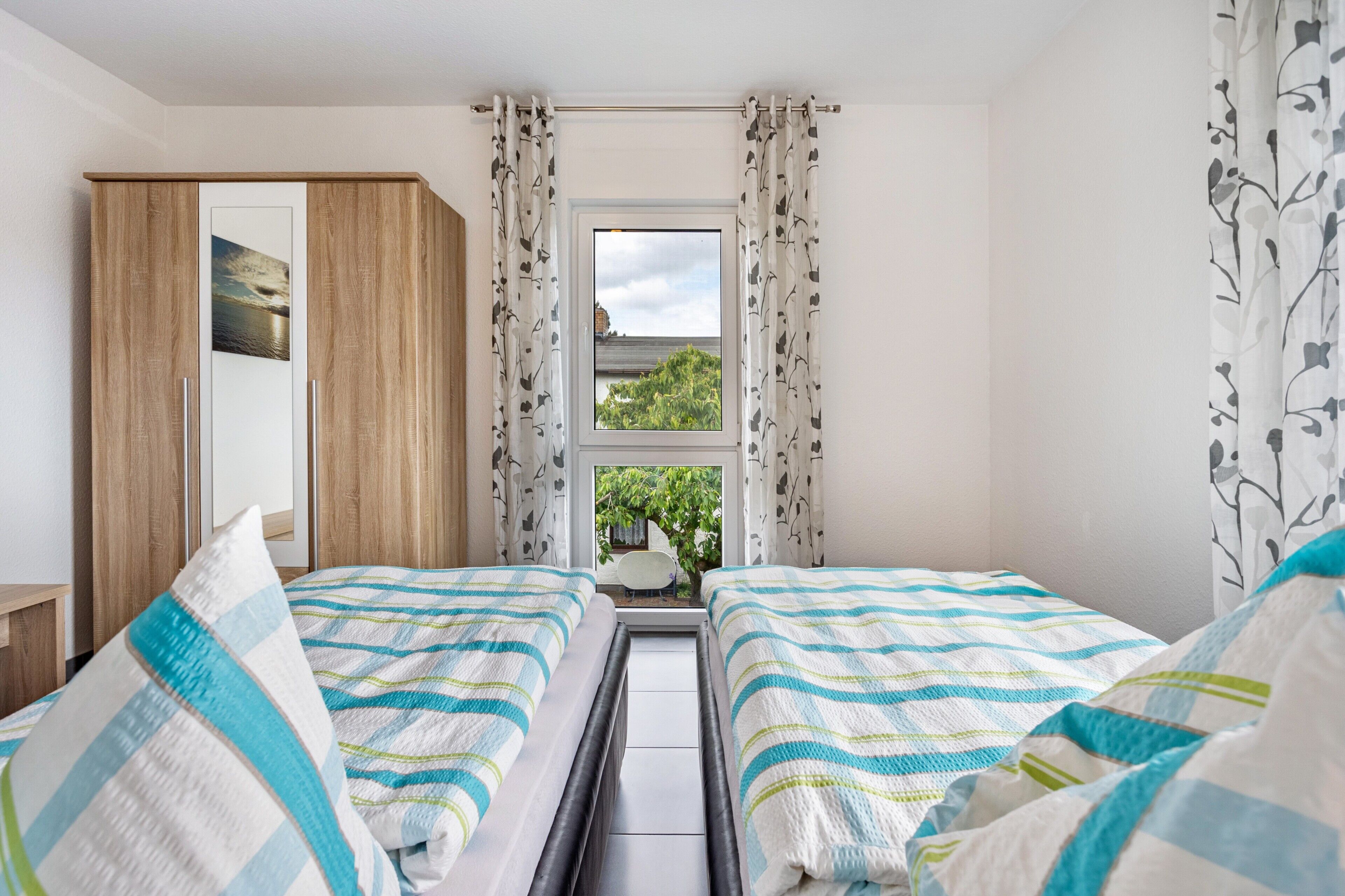 2 makuuhuonetta, silitysrauta/-lauta, ilmainen Wi-Fi, vuodevaatteet