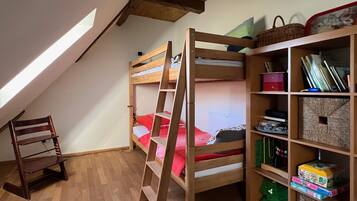 3 habitaciones, tabla de planchar con plancha y wifi gratis