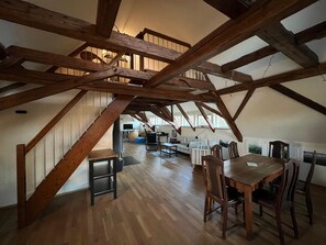 Dining - Apartment 'Vorwerk Biensdorf Große Wohnung' with Mountain View, Shared Garden and Wi-Fi (Lichtenau)