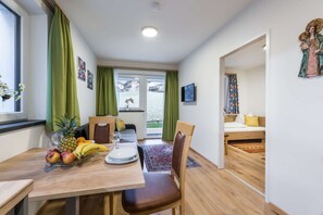 1 bedroom, iron/ironing board, free WiFi, bed sheets - Apartment 'Ferienwohnung Unterlechner - Apt 1' with Mountain View, Private Terrace and Wi-Fi (Vomp)