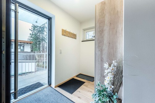Ferienwohnung Unterlechner - Apt 3" mit Bergblick, privater Terrasse und WLAN
