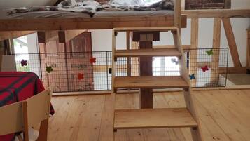 1 bedroom, free WiFi, bed sheets