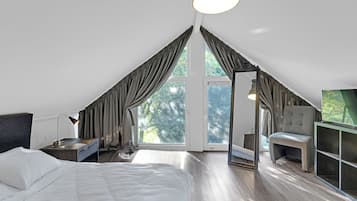 3 bedrooms, iron/ironing board, Internet