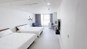 Unclassified image, 3 of 16, button - 3rd Alley Inn (Kaohsiung)