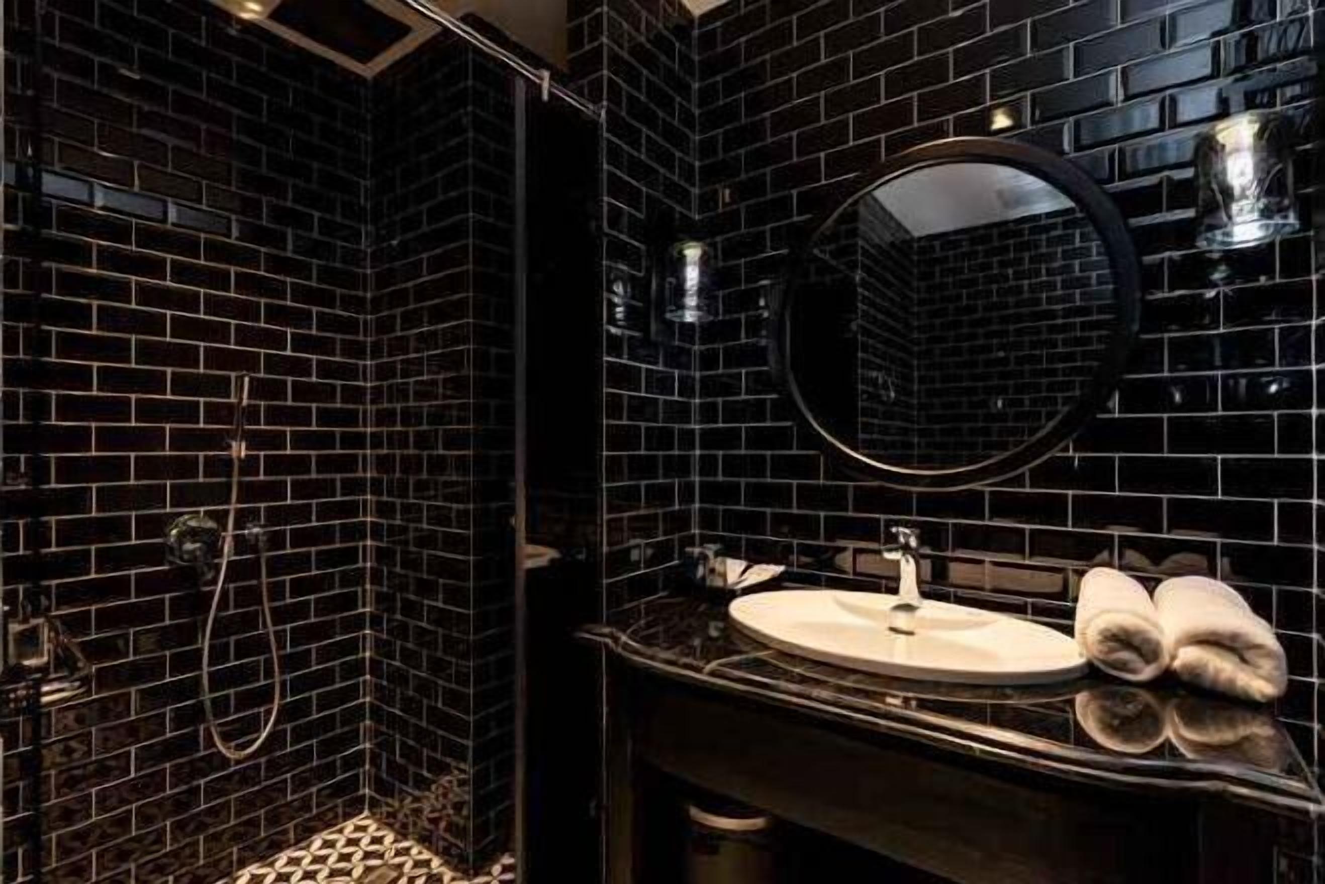 Bathroom | Shower, hydromassage showerhead, designer toiletries, hair dryer